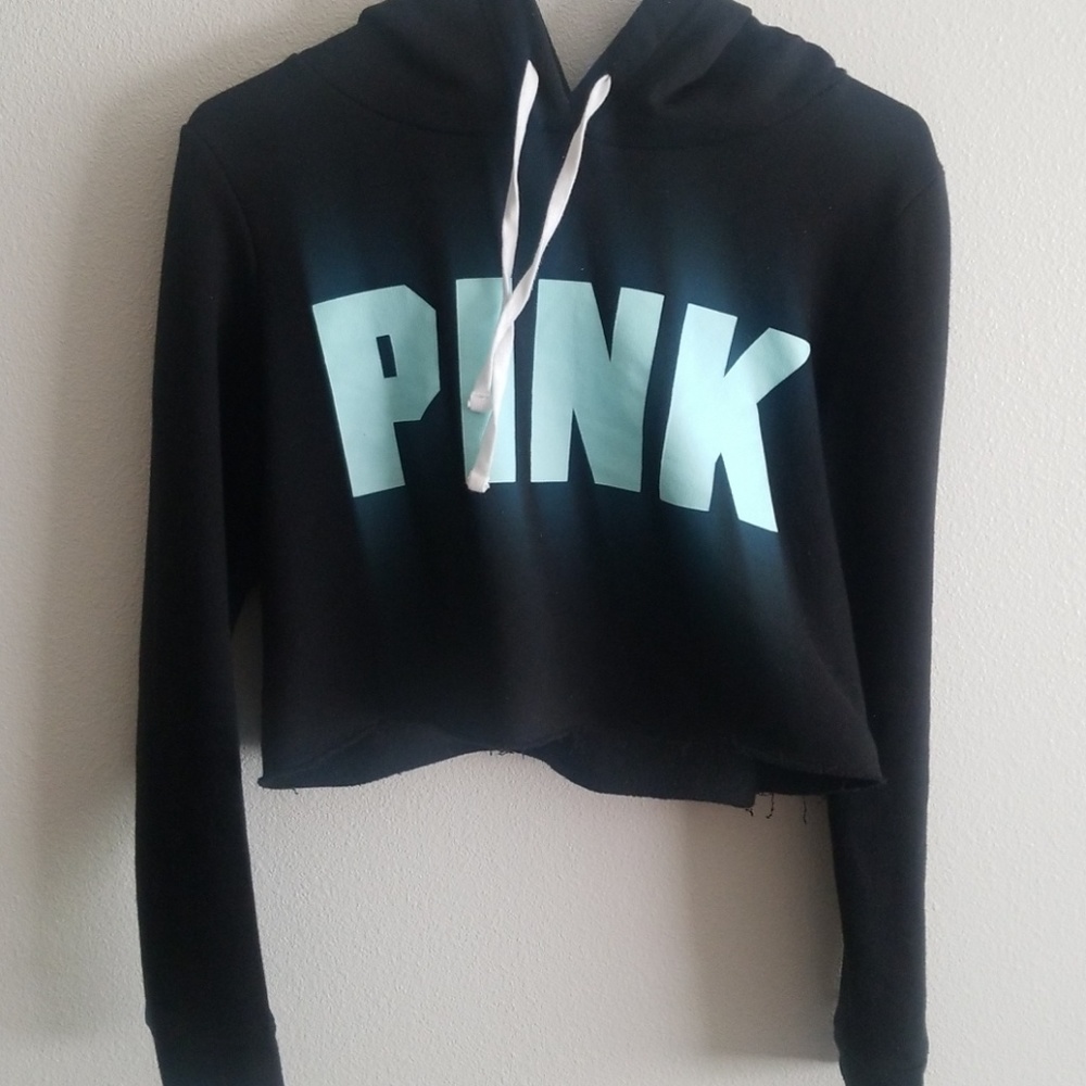 *SOLD* NEW!! without tags cropped hoodie 🎀